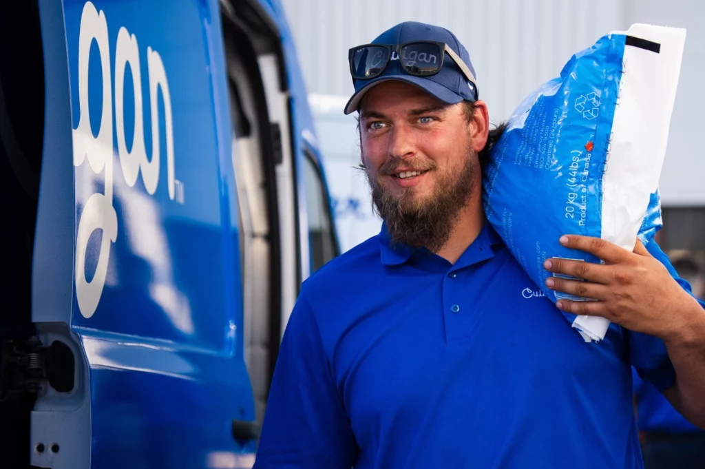Culligan-man-delivering-salt